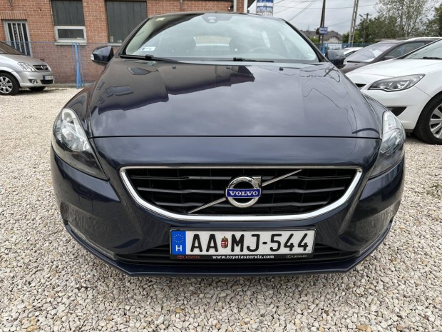 Volvo V40 1.6 D [D2] Kinetic R-Design Powershif...